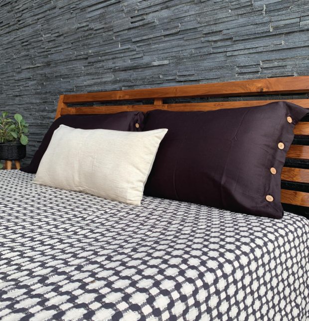 Handwoven Dobby Cotton Bed Cover Black/White
