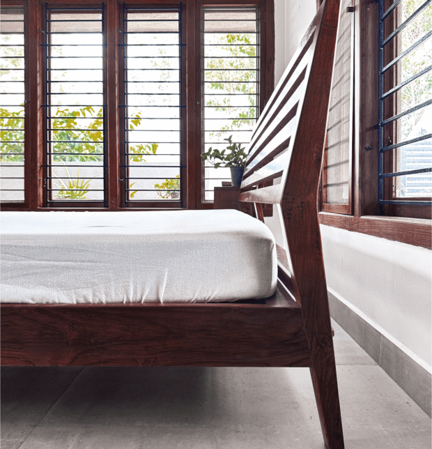 Solid Wooden Comfort Queen Bed | Mahogany Wood