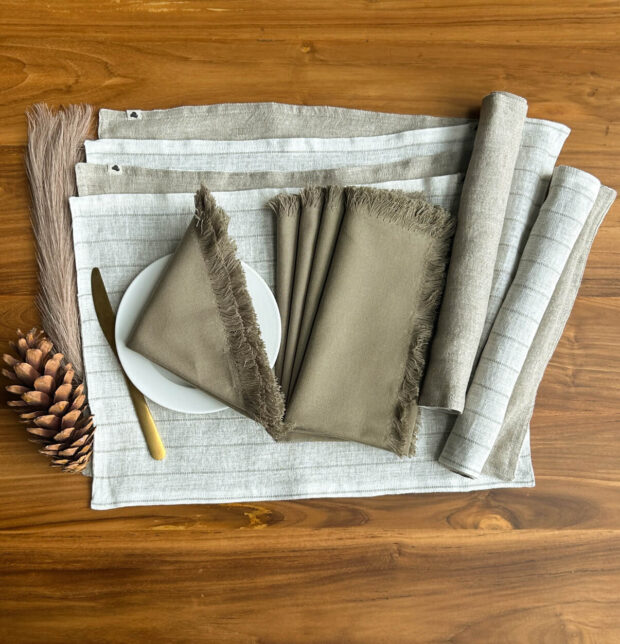 Classic Stripes White Linen Tablemats & Dume Grey Napkin Combo